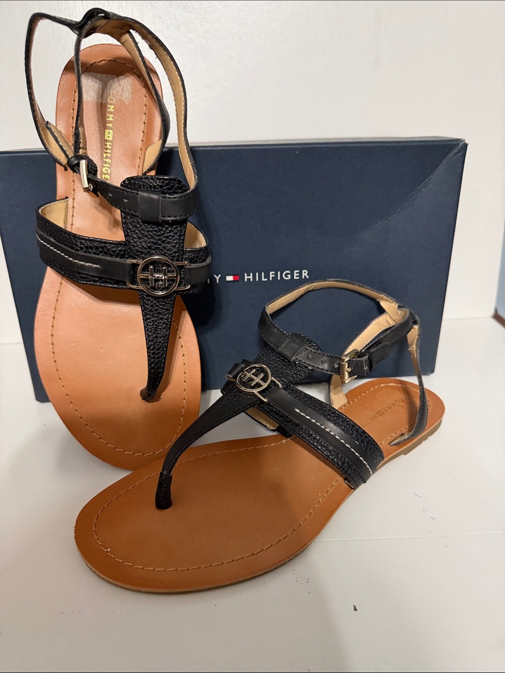 Tommy Hilfiger Black T-Strap Leather Sandals with Logo Accent
